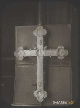 Croix de procession (Saint-Mihiel)